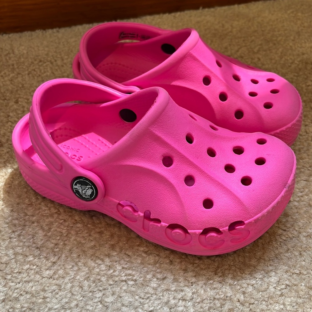 Magenta baya clog